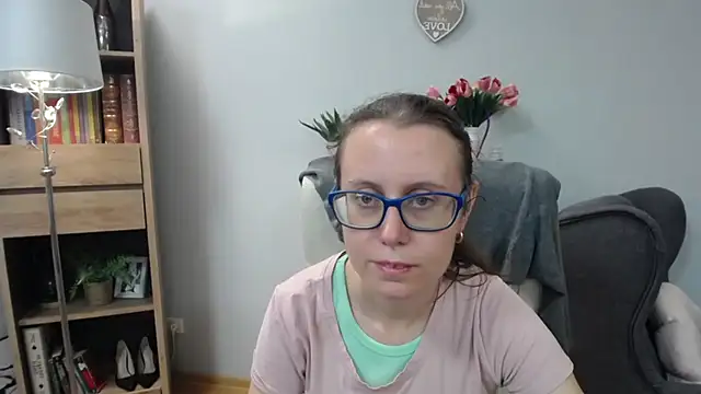 Snapshot of sweetxLizzy chatting on 17, 6, 2026 sweetxLizzy online show from 17, 6, 2026