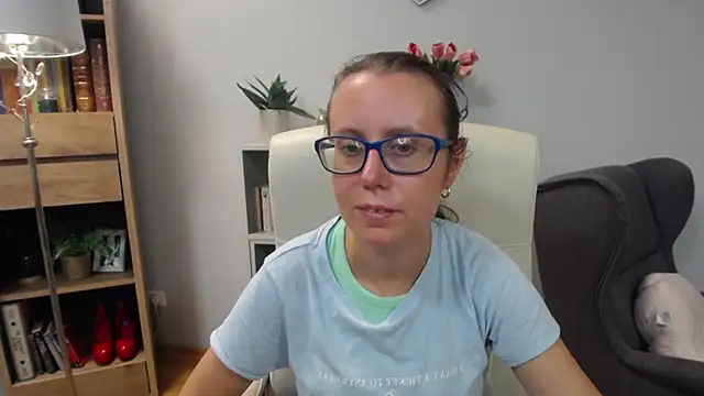 Snapshot of sweetxLizzy chatting on 13, 7, 2026 sweetxLizzy online show from 13, 7, 2026