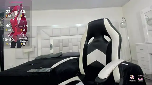 Dahlia Moss online show from 15, 11, 2025