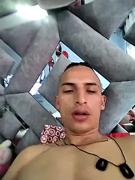 Dani22cmhot online show from 14, 12, 2025