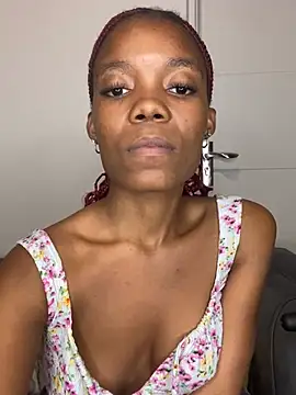 Snapshot of prettydollyy chatting on 31, 5, 2026 prettydollyy online show from 31, 5, 2026