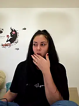 SaraViss20 online show from 6, 10, 2025