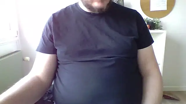 Snapshot of snebold chatting on 8, 4, 2026 snebold online show from 8, 4, 2026