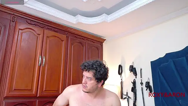 RoxyandAron2 online show from 11, 5, 2026