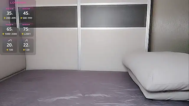 Snapshot of Coco--01 chatting on 19, 12, 2025 Coco--01 online show from 19, 12, 2025