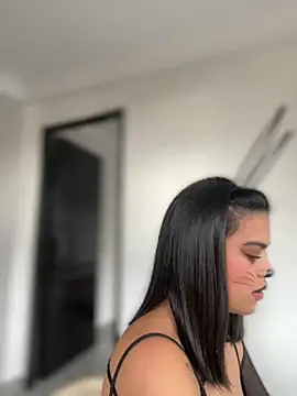 JuanitaMore01 online show from 27, 10, 2025