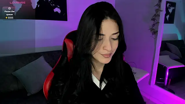 ZoeValencia1 online show from 15, 12, 2025