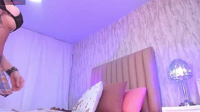 Snapshot of Emely_florence_ chatting on 20, 6, 2026 Emely florence online show from 20, 6, 2026