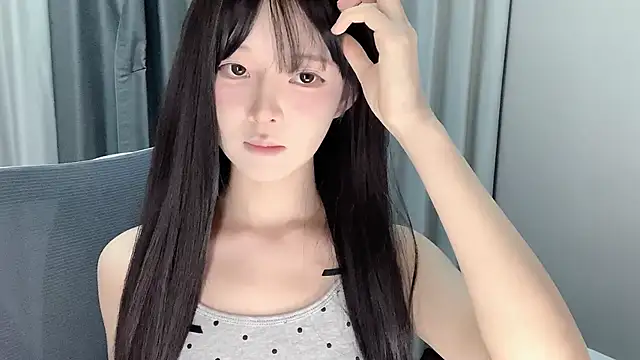 Snapshot of EnEn_xiaobao chatting on 15, 11, 2025 EnEn xiaobao online show from 15, 11, 2025
