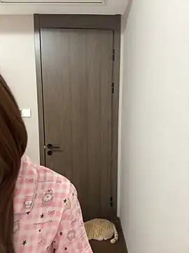 Snapshot of EnEn_xiaobao chatting on 17, 12, 2025 EnEn xiaobao online show from 17, 12, 2025