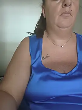 Snapshot of LaReginaNera chatting on 25, 6, 2026 LaReginaNera online show from 25, 6, 2026