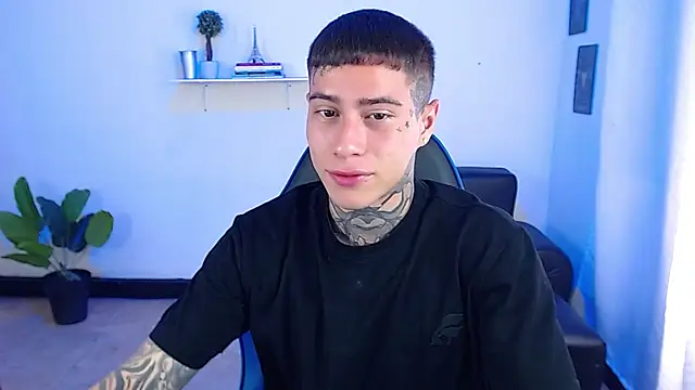 Snapshot of setthomas chatting on 22, 9, 2025 setthomas online show from 22, 9, 2025