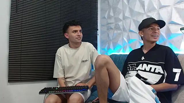 Snapshot of Isaac_tan chatting on 11, 10, 2025 Isaac tan online show from 11, 10, 2025