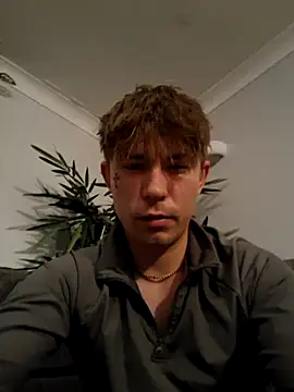 Snapshot of cameron334 chatting on 5, 6, 2026 cameron334 online show from 5, 6, 2026