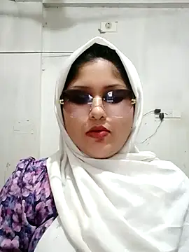 Snapshot of Nusrat-N chatting on 17, 4, 2026 Nusrat-N online show from 17, 4, 2026