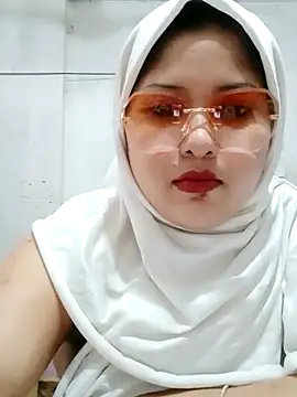 Snapshot of Nusrat-N chatting on 21, 4, 2026 Nusrat-N online show from 21, 4, 2026