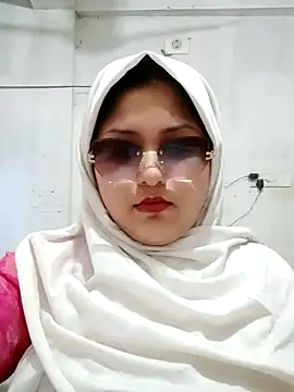 Snapshot of Nusrat-N chatting on 27, 4, 2026 Nusrat-N online show from 27, 4, 2026