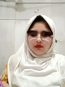 Snapshot of Nusrat-N chatting on 17, 5, 2026 Nusrat-N online show from 17, 5, 2026