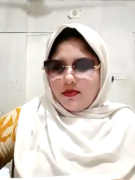 Snapshot of Nusrat-N chatting on 20, 5, 2026 Nusrat-N online show from 20, 5, 2026