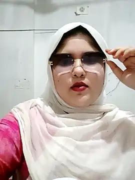 Snapshot of Nusrat-N chatting on 8, 7, 2026 Nusrat-N online show from 8, 7, 2026