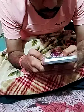 Snapshot of mehulsomm7 chatting on 3, 12, 2025 mehulsomm7 online show from 3, 12, 2025