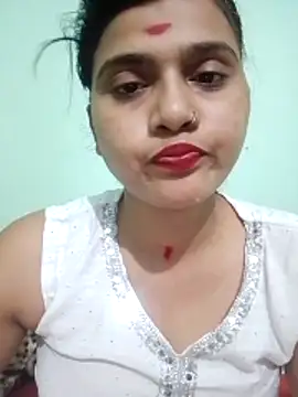 Snapshot of Kavya-Tiwari chatting on 18, 5, 2026 Kavya-Tiwari online show from 18, 5, 2026