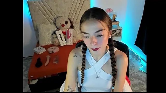 Snapshot of Mia_Victoria22 chatting on 24, 7, 2026 Mia Victoria22 online show from 24, 7, 2026