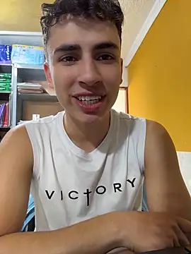 Snapshot of AdrianRinaldi chatting on 19, 4, 2026 AdrianRinaldi online show from 19, 4, 2026