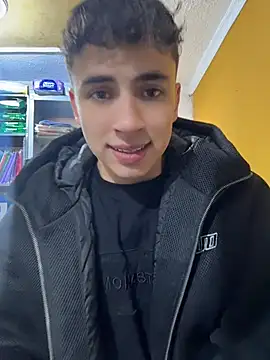 Snapshot of AdrianRinaldi chatting on 21, 4, 2026 AdrianRinaldi online show from 21, 4, 2026