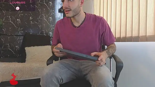 Snapshot of Rafael_Mendezz chatting on 23, 5, 2026 Rafael Mendezz online show from 23, 5, 2026