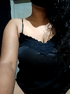 Snapshot of DiyaRoy49 chatting on 22, 4, 2026 DiyaRoy49 online show from 22, 4, 2026