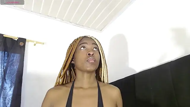 Snapshot of AdrianaCampbelll chatting on 21, 9, 2025 AdrianaCampbelll online show from 21, 9, 2025