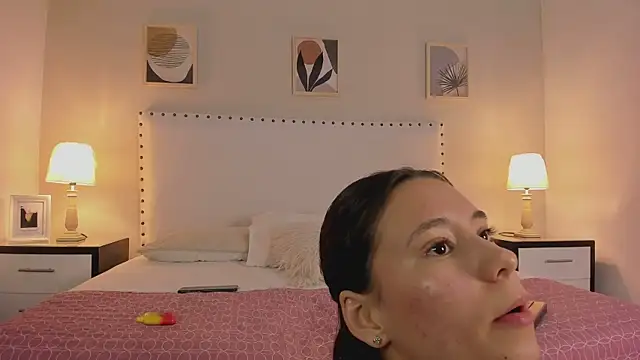 Snapshot of scarlettTease_ chatting on 25, 2, 2026 scarlettTease online show from 25, 2, 2026