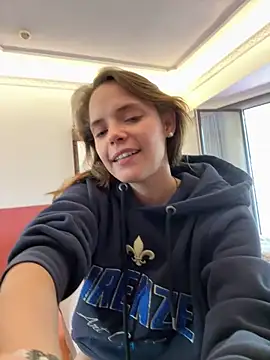 Snapshot of Wildmaca chatting on 11, 10, 2025 Wildmaca online show from 11, 10, 2025