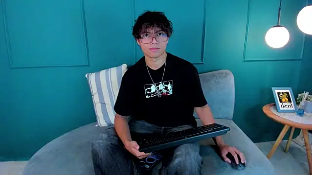 Snapshot of Honeymoon_sariel chatting on 2, 7, 2026 Honeymoon sariel online show from 2, 7, 2026