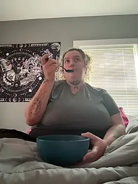 Snapshot of vanessraine chatting on 6, 4, 2026 vanessraine online show from 6, 4, 2026