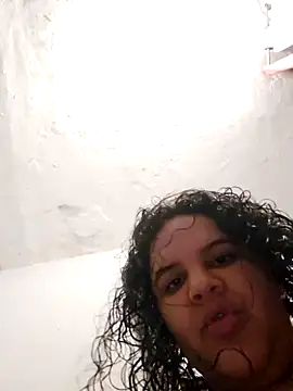 Snapshot of Gorditasexy2000 chatting on 1, 3, 2026 Gorditasexy2000 online show from 1, 3, 2026