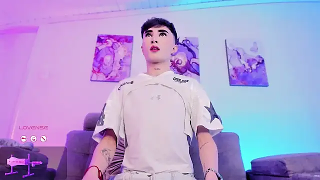 Snapshot of SebastianHilton chatting on 18, 2, 2026 SebastianHilton online show from 18, 2, 2026