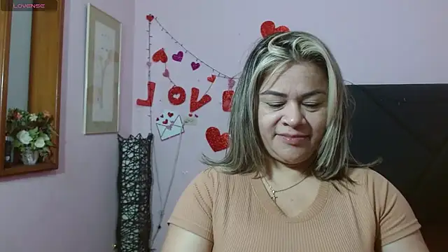 Snapshot of pamela_echeverria chatting on 6, 6, 2026 pamela echeverria online show from 6, 6, 2026