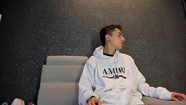 NickandAbby  online show from 19, 12, 2025