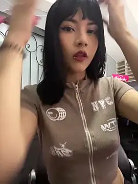 TatiLee online show from 6, 4, 2026