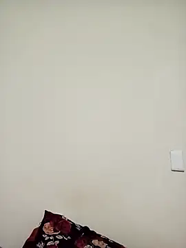 Snapshot of SEXYMOANSXX chatting on 4, 11, 2025 SEXYMOANSXX online show from 4, 11, 2025