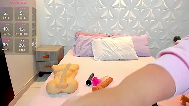 salem cute online show from 11, 2, 2026