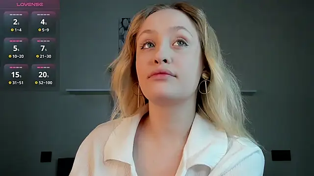 Julliakoill online show from 23, 11, 2025