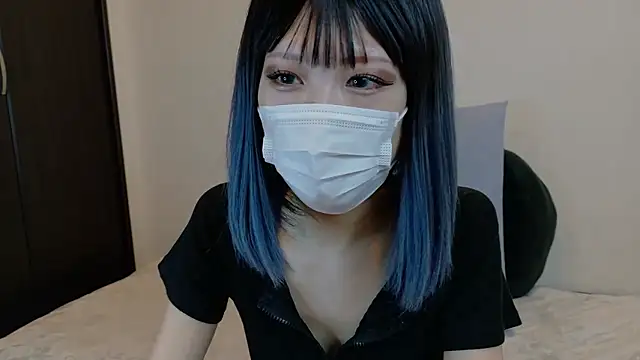 sarina at online show from 3, 3, 2026