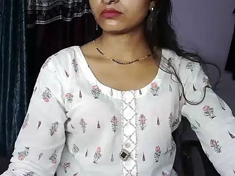 Snapshot of ROSE_GOLDE chatting on 19, 7, 2026 ROSE GOLDE online show from 19, 7, 2026