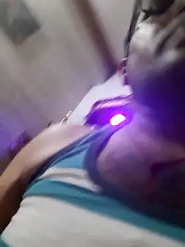 Snapshot of Hot-boy077 chatting on 7, 4, 2026 Hot-boy077 online show from 7, 4, 2026