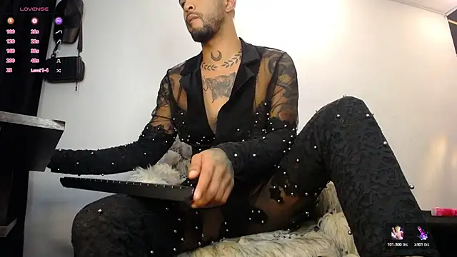 Snapshot of LickMyInk chatting on 19, 10, 2025 LickMyInk online show from 19, 10, 2025