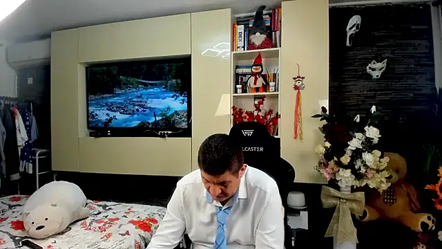 Snapshot of SpartacusDaddy48 chatting on 19, 4, 2026 SpartacusDaddy48 online show from 19, 4, 2026