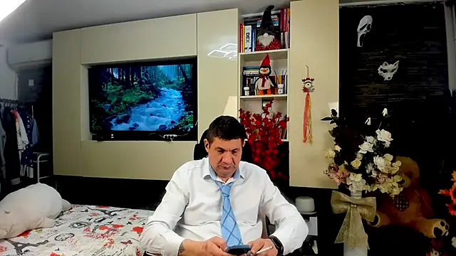 Snapshot of SpartacusDaddy48 chatting on 19, 4, 2026 SpartacusDaddy48 online show from 19, 4, 2026
